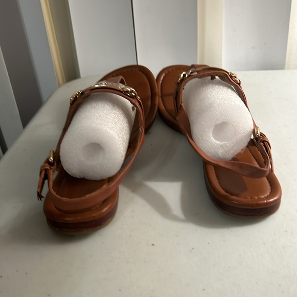 Coach tan leather t strap sandals Sz 8.5 - Picture 5 of 8
